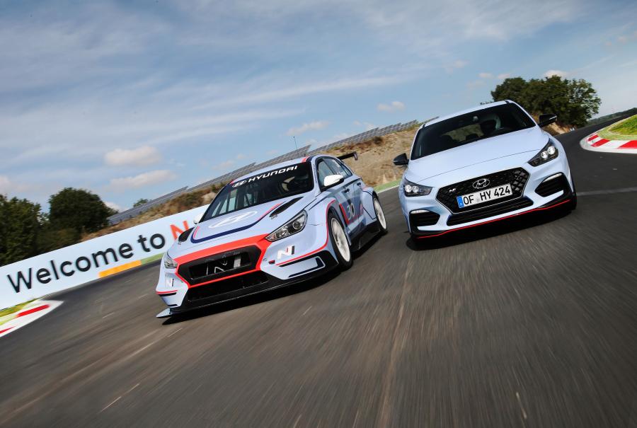  Hyundai i30 N 2017 года  (WW) (фото 43 из 47)